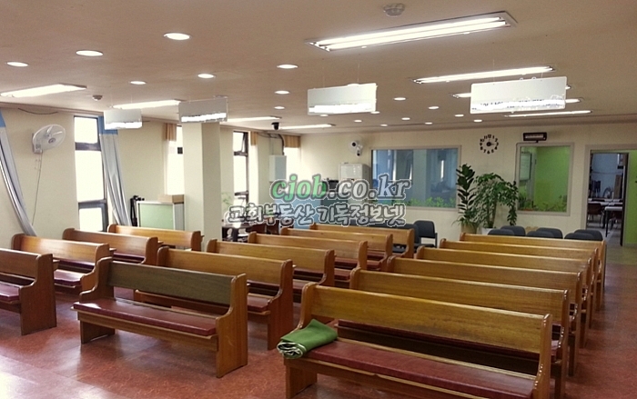 예배실 뒷면, 자모실 (교회임대 -기독정보넷 cjob.co.kr)