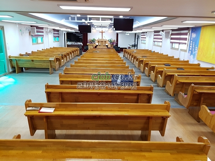 예배당  실내   (교회임대 -기독정보넷 cjob.co.kr)