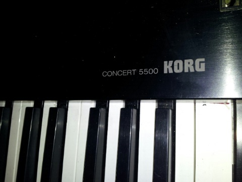 코르그 콘서트5500 디지탈 피아노 입니다 - 3번째 사진. (기독정보넷 - 기독교 벼룩시장.) 