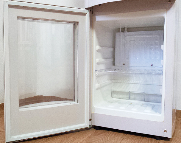 냉장고가 내장된 냉온수기 팝니다 - 2번째 사진. (기독정보넷 - 기독교 벼룩시장.) 