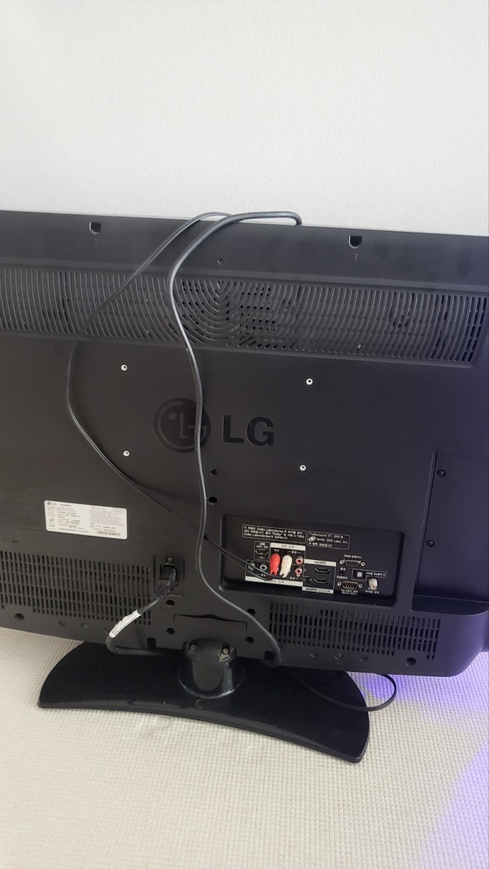 LG32인치 TV와 키보드그리고 자판 팝니다 - 2번째 사진. (기독정보넷 - 기독교 벼룩시장.) 