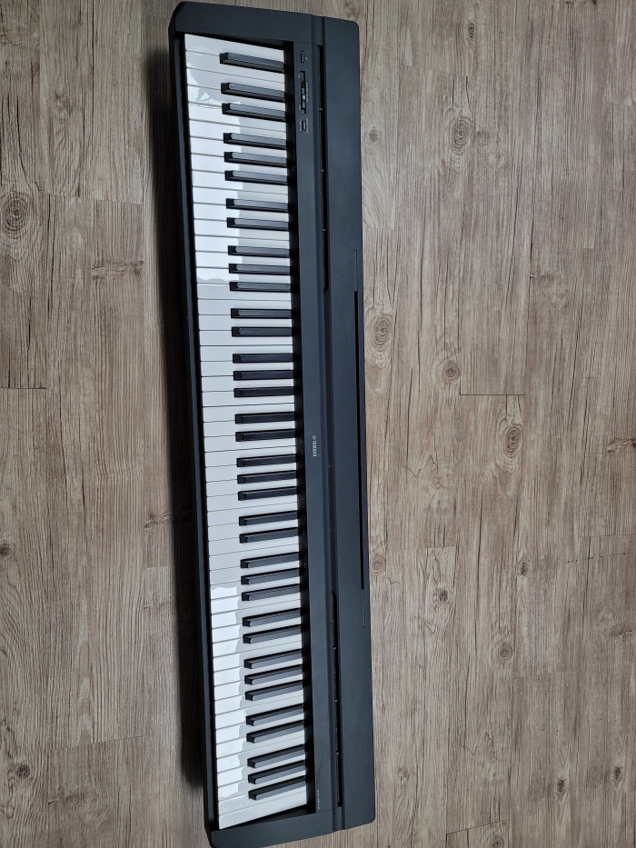 야마하 디지털 피아노 - 4번째 사진. (기독정보넷 - 기독교 벼룩시장.) 