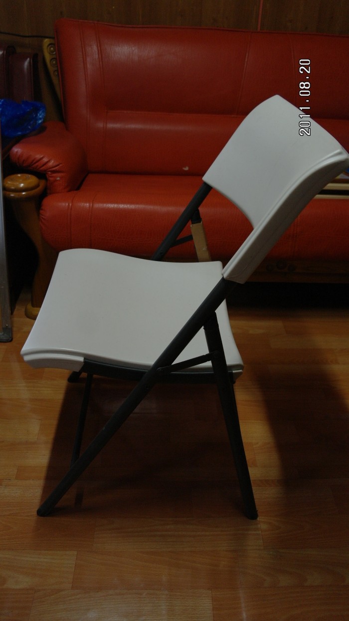 라이프 타임 의자 판매 합니다 (개당 만원) - 2번째 사진. (기독정보넷 - 기독교 벼룩시장.) 