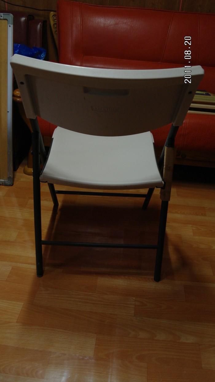 라이프 타임 의자 판매 합니다 (개당 만원) - 3번째 사진. (기독정보넷 - 기독교 벼룩시장.) 