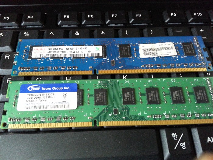 데스크탑용 램, DDR3 (2기가 2개) - 1번째 사진. (기독정보넷 - 기독교 벼룩시장.) 