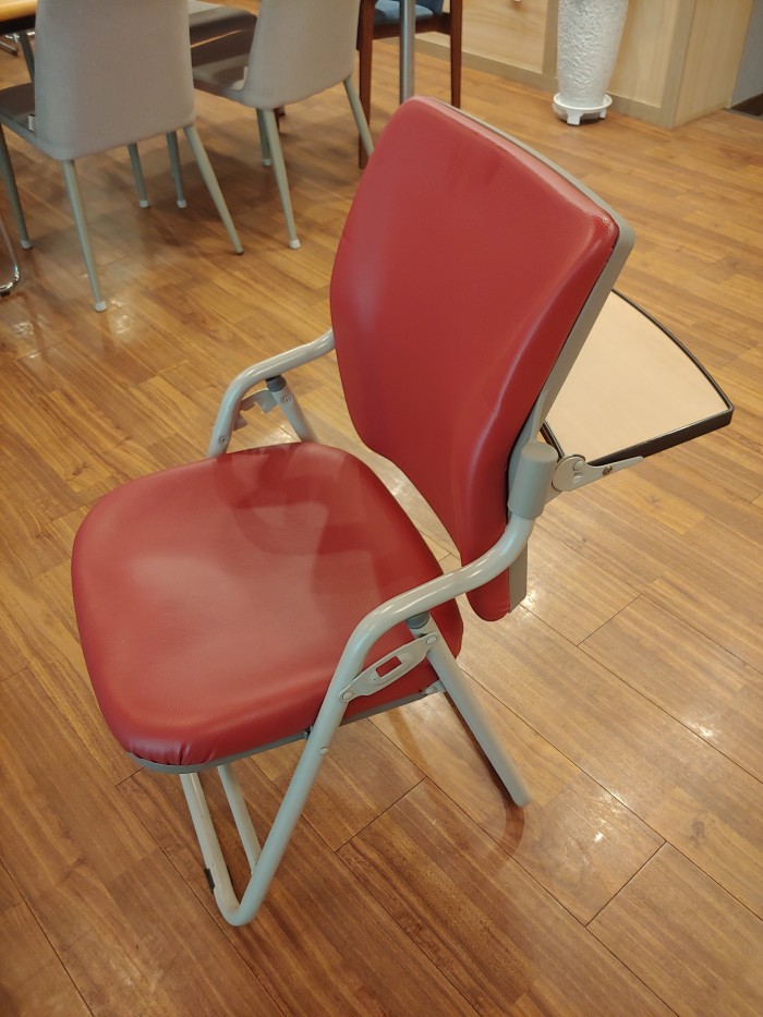 접이식 의자(등받이가 긴) 사진