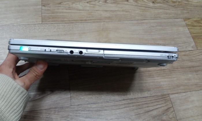 파나소닉 12인치 코어i5 M520 노트북 CF-S9 추가 사진 - 5번째 사진. (기독정보넷 - 기독교 벼룩시장.) 