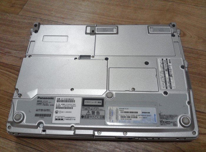 파나소닉 12인치 노트북 코어i5 2520M CF-S10 배터리 8:30 사용 - 4번째 사진. (기독정보넷 - 기독교 벼룩시장.) 