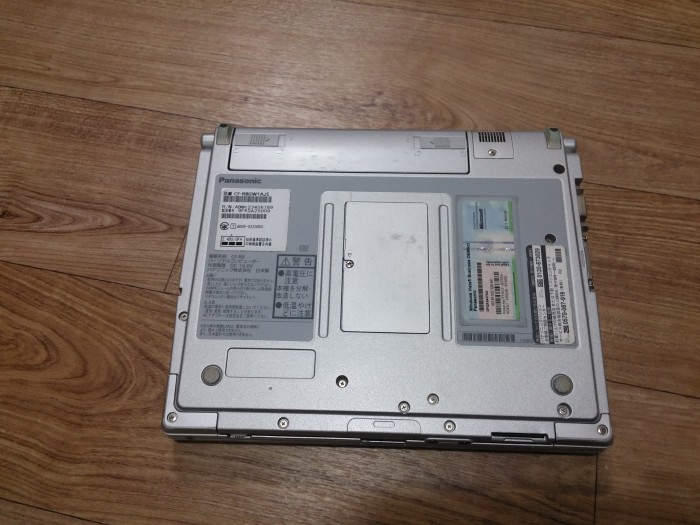 파나소닉 10.4 인치 노트북 CF-R8 - 2번째 사진. (기독정보넷 - 기독교 벼룩시장.) 