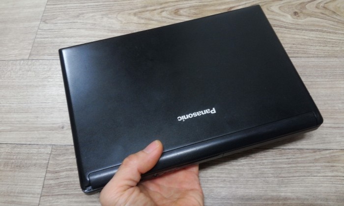 파나소닉 10인치 와이드 코어i3 M370 노트북 CF-J9 - 1번째 사진. (기독정보넷 - 기독교 벼룩시장.) 