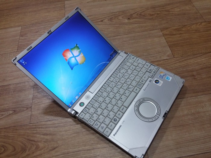 파나소닉 10.4 인치 노트북 CF-R8 - 3번째 사진. (기독정보넷 - 기독교 벼룩시장.) 
