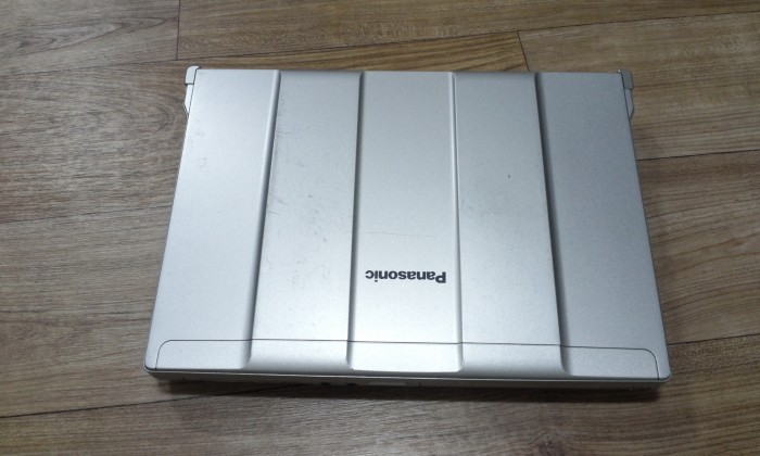 파나소닉 12인치 코어i5 2520M 노트북 CF-S10 배터리 8:30 사용 29만원 - 2번째 사진. (기독정보넷 - 기독교 벼룩시장.) 
