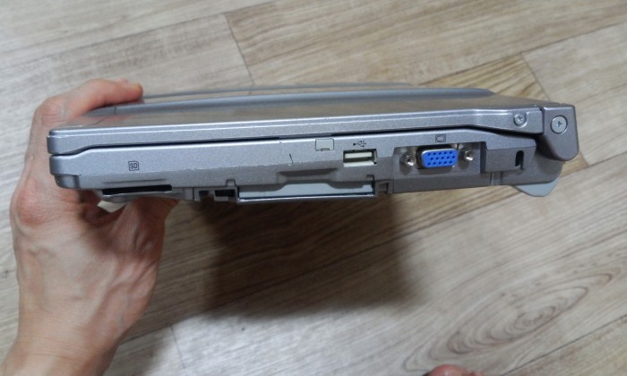 파나소닉 12인치 코어 i5 노트북 CF-S9 25만원 - 3번째 사진. (기독정보넷 - 기독교 벼룩시장.) 