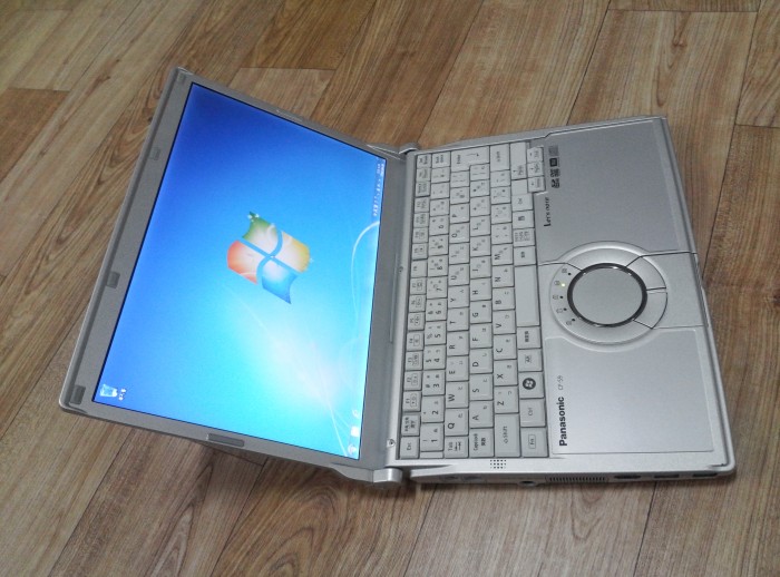 파나소닉 12인치 코어i5 노트북 CF-S9 배터리 8시간 사용 - 5번째 사진. (기독정보넷 - 기독교 벼룩시장.) 