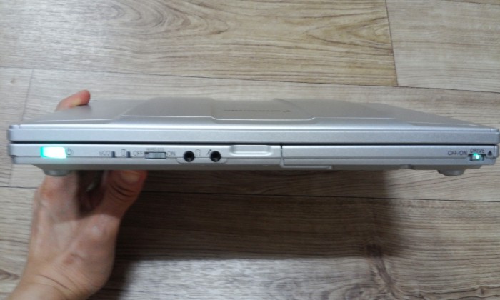 파나소닉 12인치 코어i5 2520M 노트북 CF-S10 추가 사진 - 1번째 사진. (기독정보넷 - 기독교 벼룩시장.) 