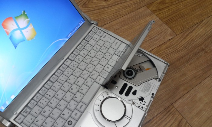 파나소닉 12인치 코어i5 M520 노트북 CF-S9 배터리 8시간 사용합니다 - 2번째 사진. (기독정보넷 - 기독교 벼룩시장.) 