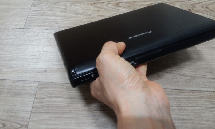 파나소닉 10인치 와이드 코어i3 M370 노트북 CF-J9 - 5번째 사진. (기독정보넷 - 기독교 벼룩시장.) 