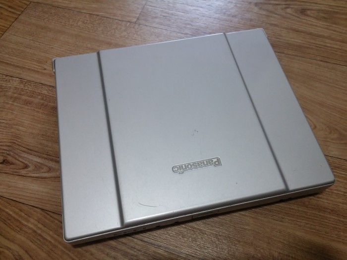 파나소닉 10.4 인치 코어 i7 노트북 CF-R9 - 1번째 사진. (기독정보넷 - 기독교 벼룩시장.) 