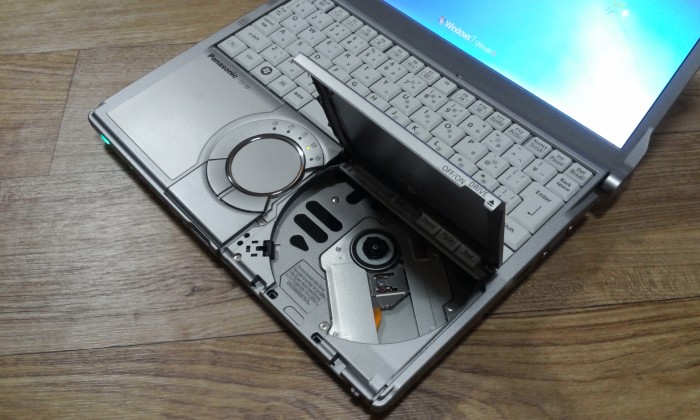 파나소닉 12인치 코어 i5 노트북 CF-S9 추가사진 - 5번째 사진. (기독정보넷 - 기독교 벼룩시장.) 