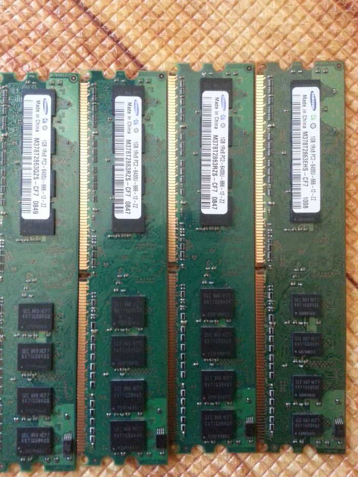 데스크탑 DDR2 (1GB) 4개 판매 - 1번째 사진. (기독정보넷 - 기독교 벼룩시장.) 