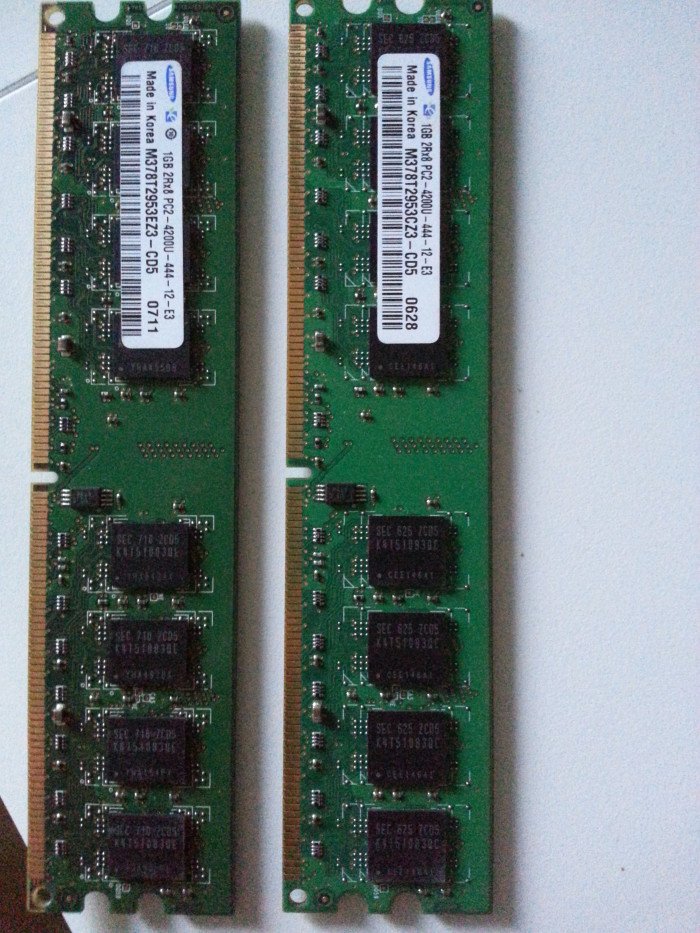데스크탑 DDR2 램 1GB2개 3천원 - 2번째 사진. (기독정보넷 - 기독교 벼룩시장.) 