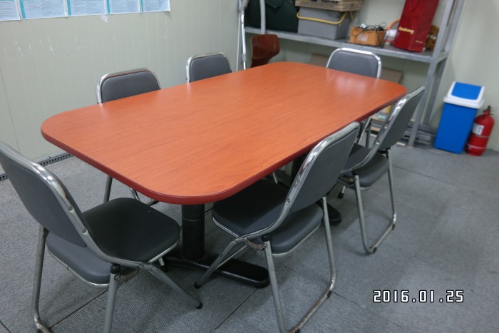 일반 탁자 2개와 의자(10개)
