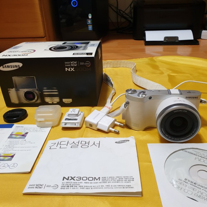 삼성 카메라 NX300M + 16-50mm 전동줌 렌즈 세트 - 1번째 사진. (기독정보넷 - 기독교 벼룩시장.) 