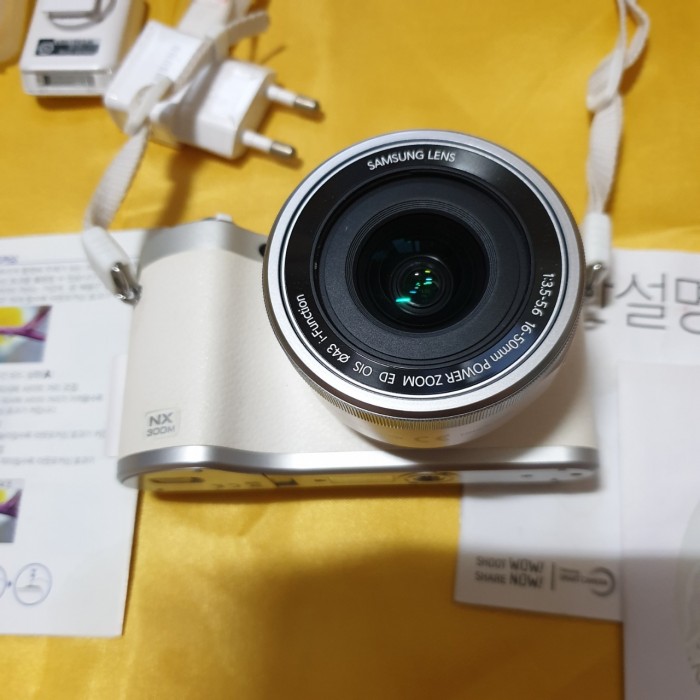 삼성 카메라 NX300M + 16-50mm 전동줌 렌즈 세트 - 4번째 사진. (기독정보넷 - 기독교 벼룩시장.) 