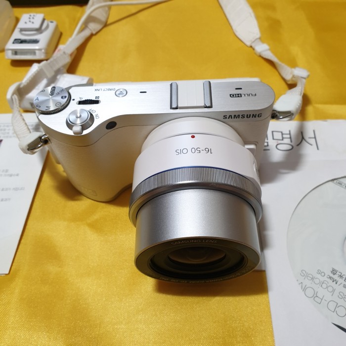 삼성 카메라 NX300M + 16-50mm 전동줌 렌즈 세트 - 2번째 사진. (기독정보넷 - 기독교 벼룩시장.) 