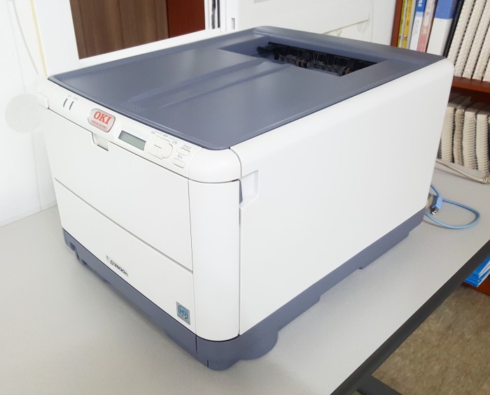 OKI 레이저 컬러 프린트기 - 1번째 사진. (기독정보넷 - 기독교 벼룩시장.) 