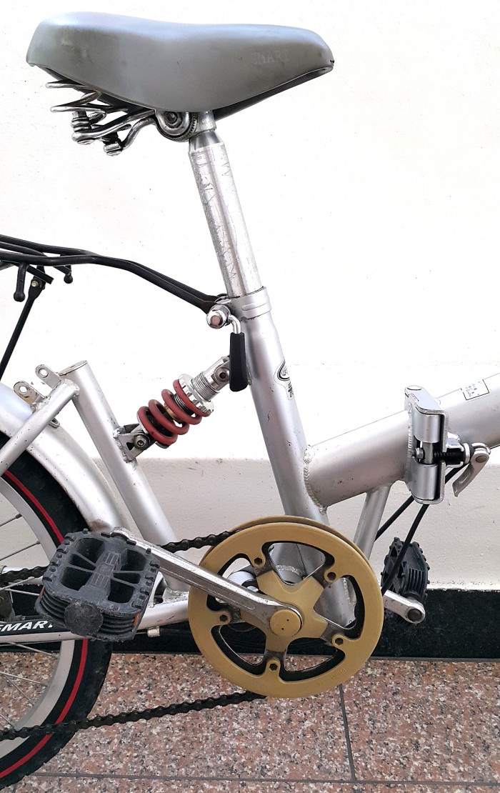 알톤스마트 20인치 접이식 자전거 뒤쇼바장착 차트렁크적재가능 팝니다 - 3번째 사진. (기독정보넷 - 기독교 벼룩시장.) 