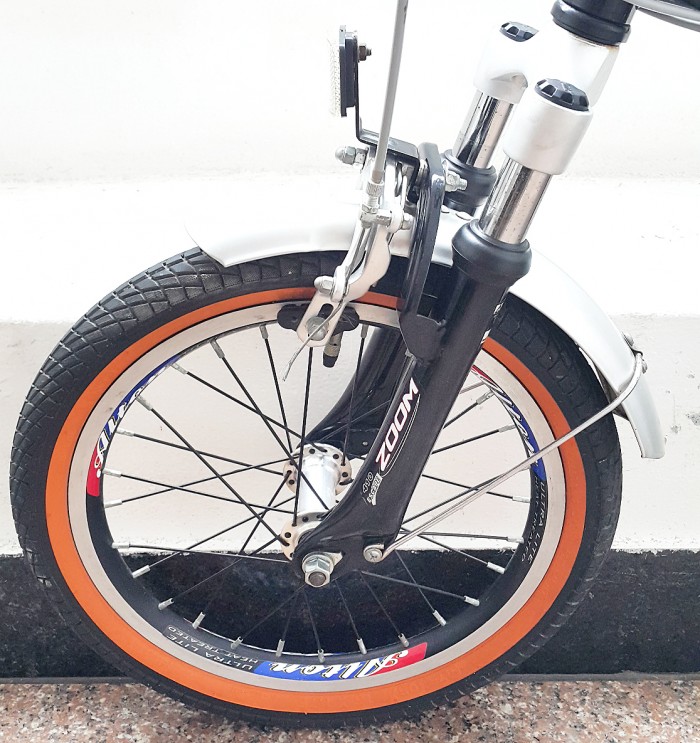 알톤 엘가토 접프 16인치 접이식 자전거 앞뒤쇼바내장 6단기어 알루미늄몸체 상태최고 - 3번째 사진. (기독정보넷 - 기독교 벼룩시장.) 