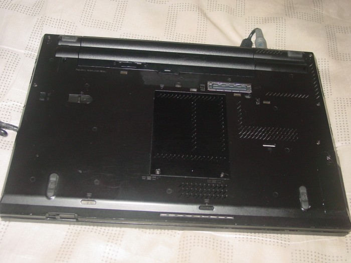 레노버 T410 노트북 팝니다 - 3번째 사진. (기독정보넷 - 기독교 벼룩시장.) 