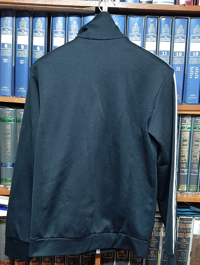 여성 밀레 바람막이 옷 판매 - 6번째 사진. (기독정보넷 - 기독교 벼룩시장.) 