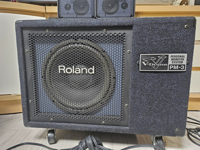 롤랜드 앰프 팝니다 ROLAND PM-3 PERSONAL MONITOR - 1번째 사진. (기독정보넷 - 기독교 벼룩시장.) 